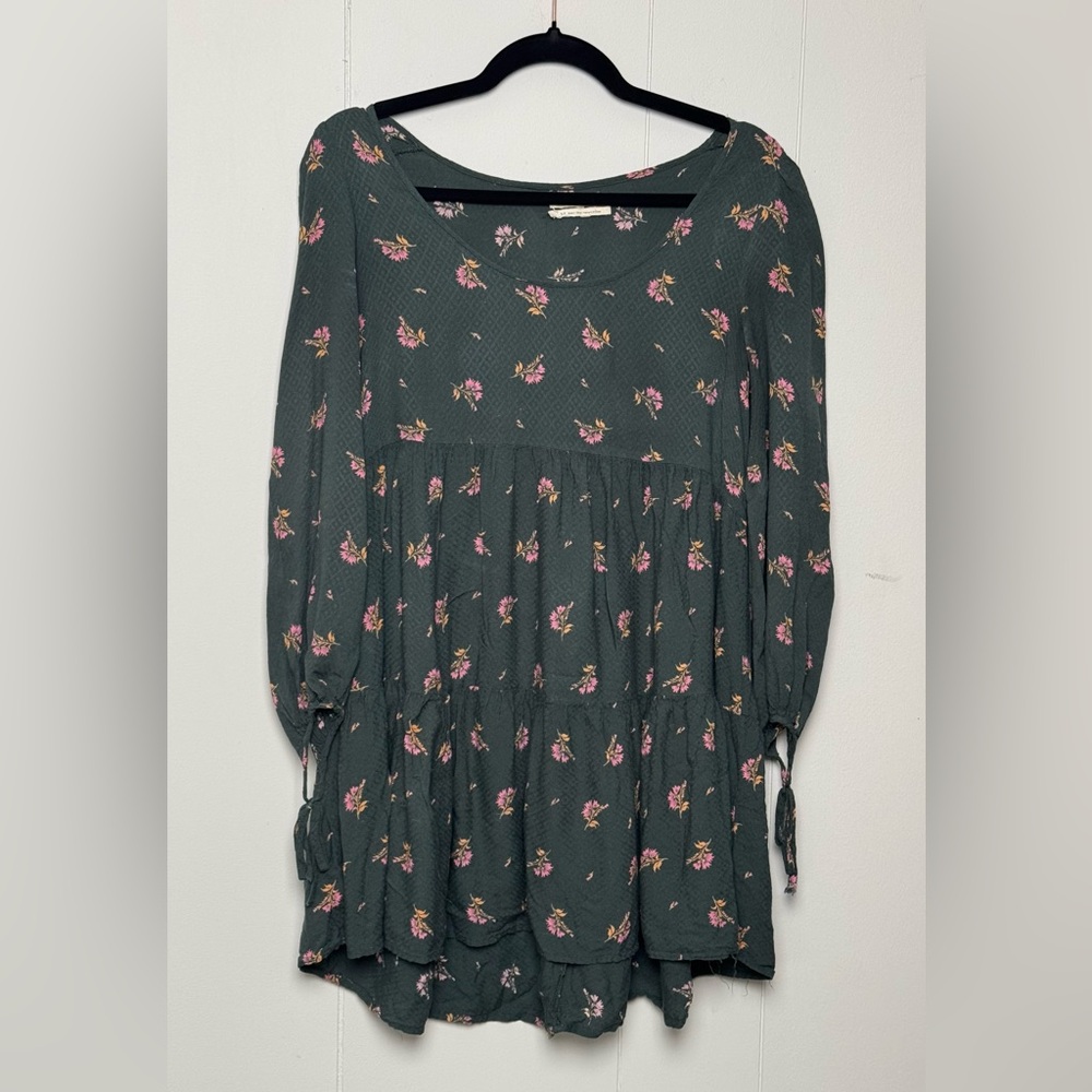 Urban Outfitters Women’s Floral Long Sleeve Dress Gathered Cuff with Tie Size SP